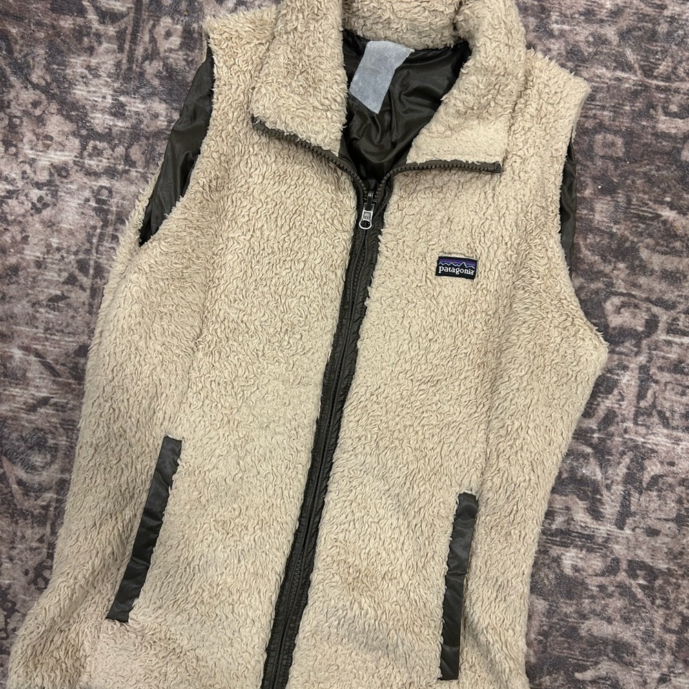 Reversible Patagonia Beige Fleece Vest